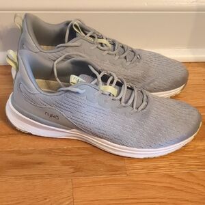 Ryka Light Gray Running Shoes